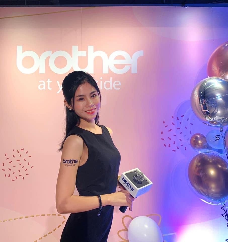 沈心亦 Tia 於 Brother Taiwan 品牌互動活動擔任主持人
